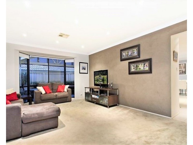 71 Guardian Avenue, Beaumont Hills NSW 2155