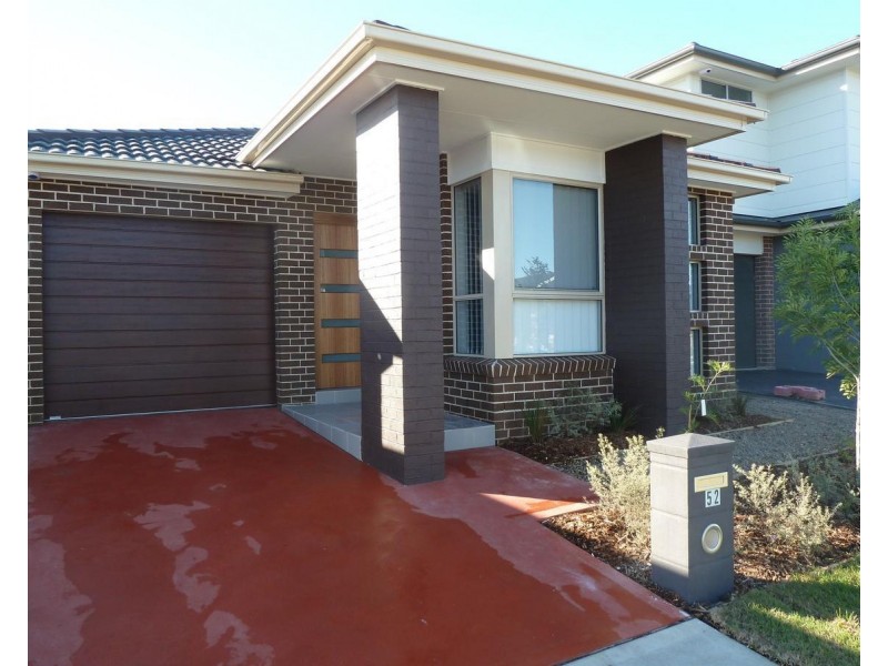 52 Stephenson Drive, Ropes Crossing NSW 2760