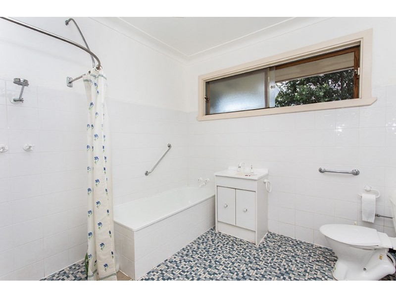 6 Northern Avenue, Tarro NSW 2322