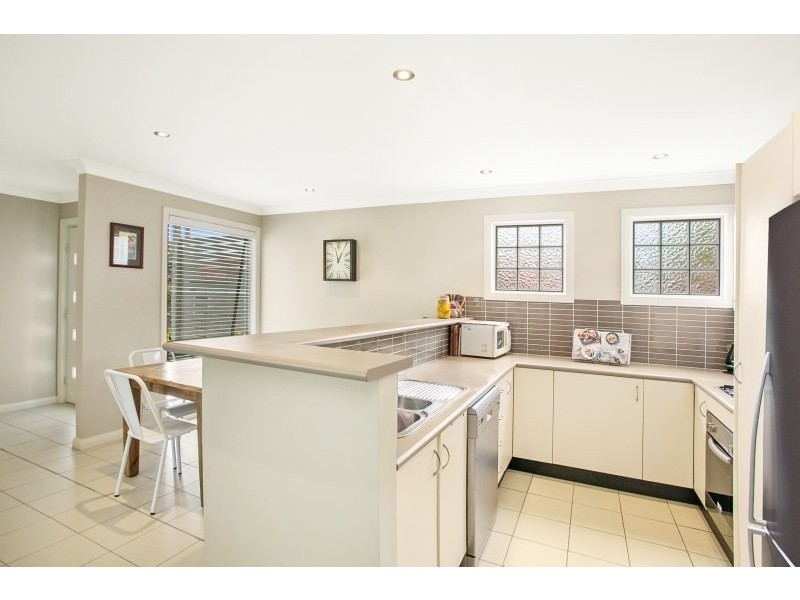 2/77 Harriet Street, Waratah NSW 2298