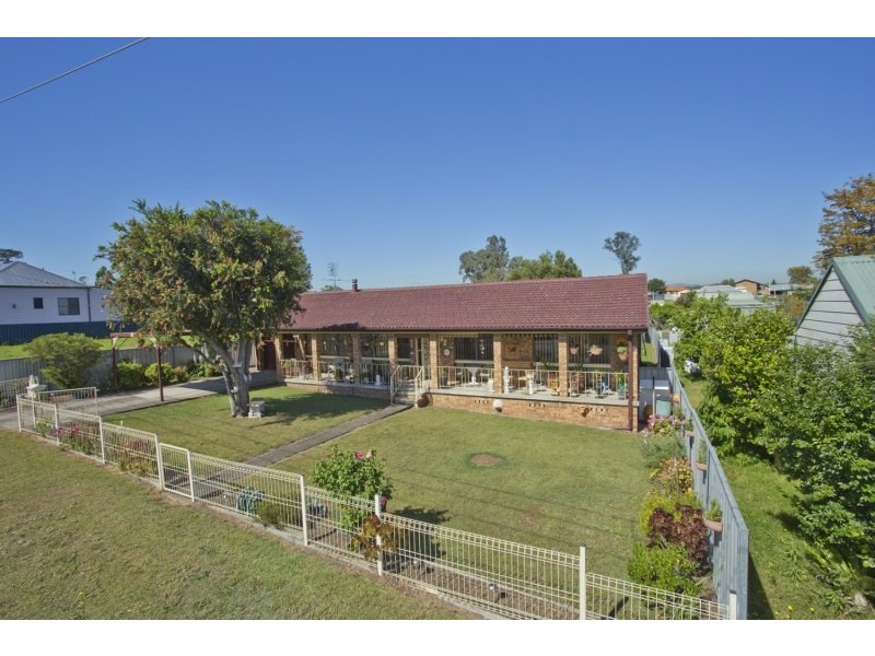 52 Evans Street, Greta NSW 2334
