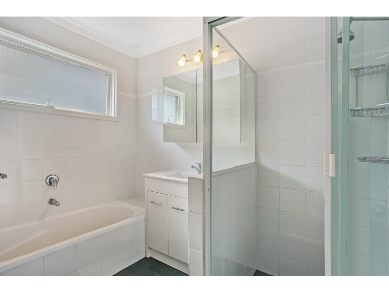 11 Green Valley Way, Charlestown NSW 2290