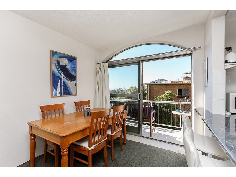 2/37 Nesca Parade, The Hill NSW 2300