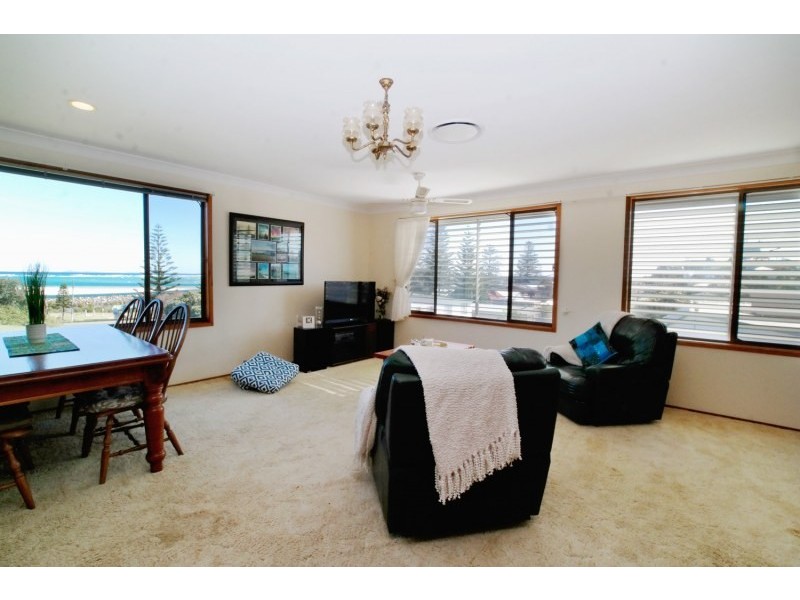 3 Pilot Street, Harrington NSW 2427