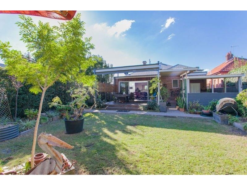 25 Veda Street, Hamilton NSW 2303