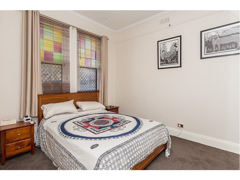 17 Lindsay Street, Hamilton NSW 2303