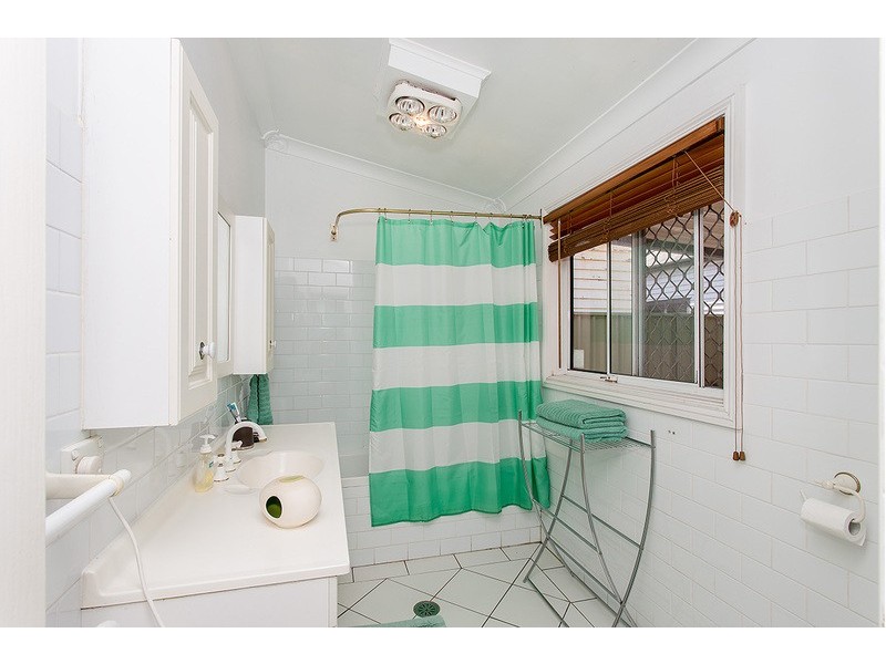 17 Lindsay Street, Hamilton NSW 2303