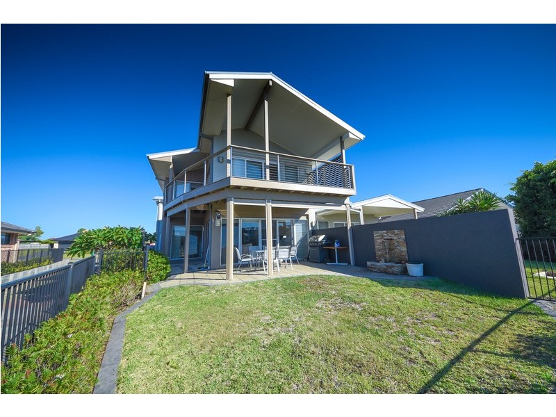 2/2 Diamantina Circuit, Harrington NSW 2427