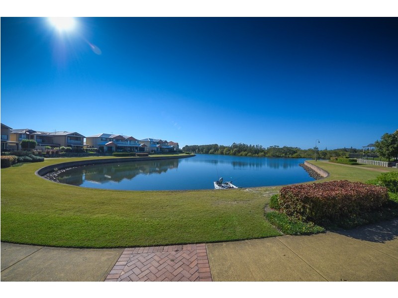 2/2 Diamantina Circuit, Harrington NSW 2427