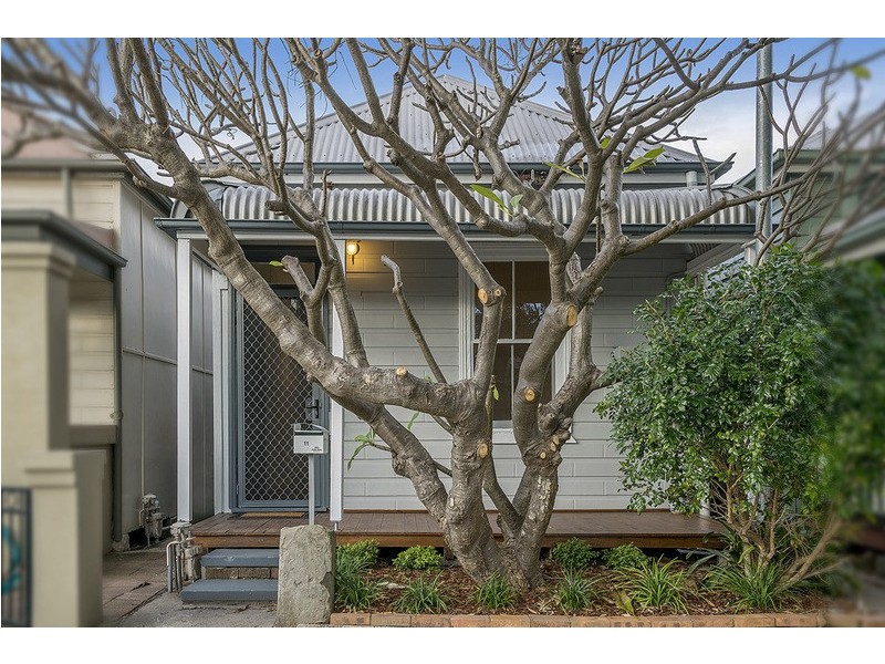 11 Elcho Street, Hamilton NSW 2303