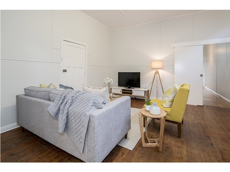 11 Elcho Street, Hamilton NSW 2303