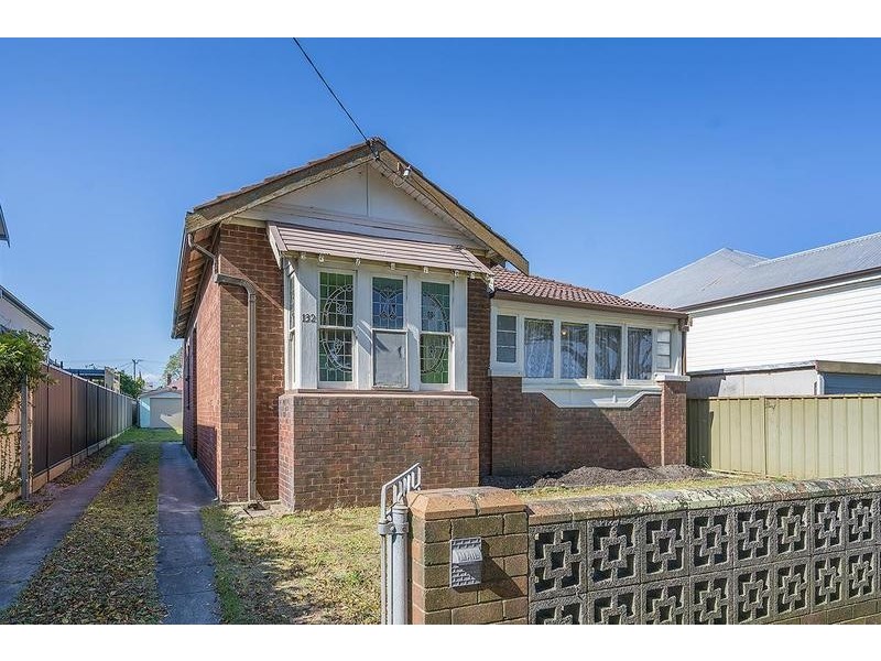 132 Dumaresq Street, Hamilton NSW 2303