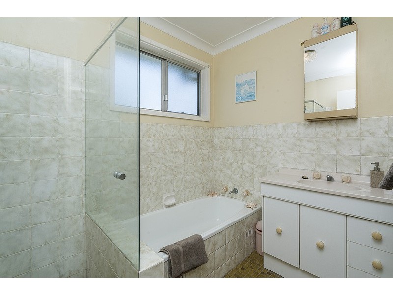 28 Cranbrook Parade, Rankin Park NSW 2287