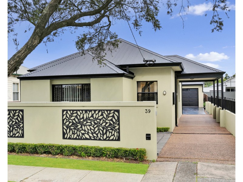 39 Darling Street, Hamilton South NSW 2303