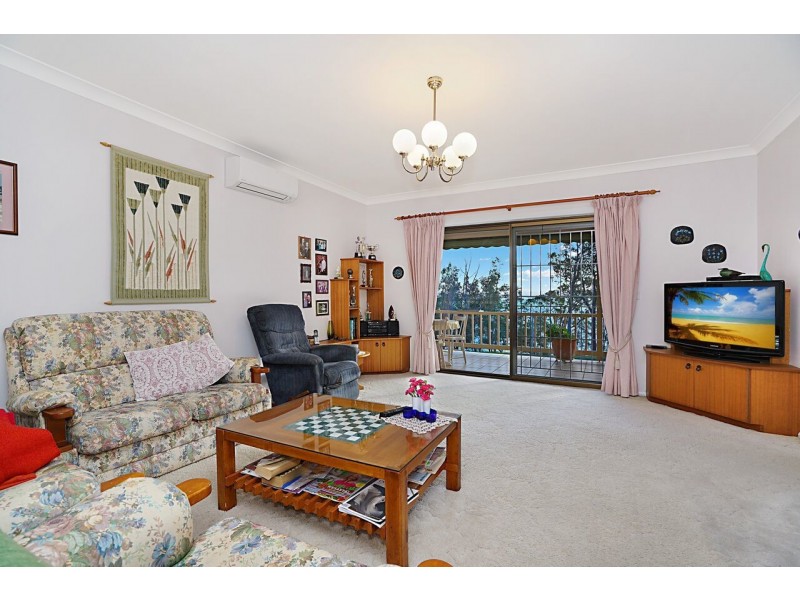 115 Beach Road, Wangi Wangi NSW 2267