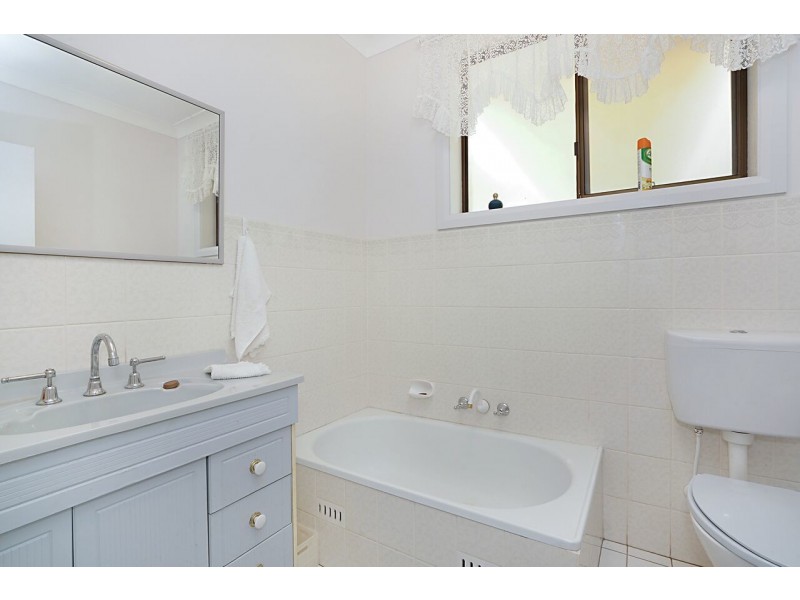 115 Beach Road, Wangi Wangi NSW 2267