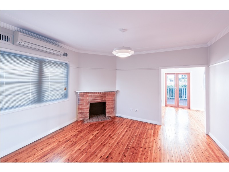 77 Crescent Road, Waratah NSW 2298