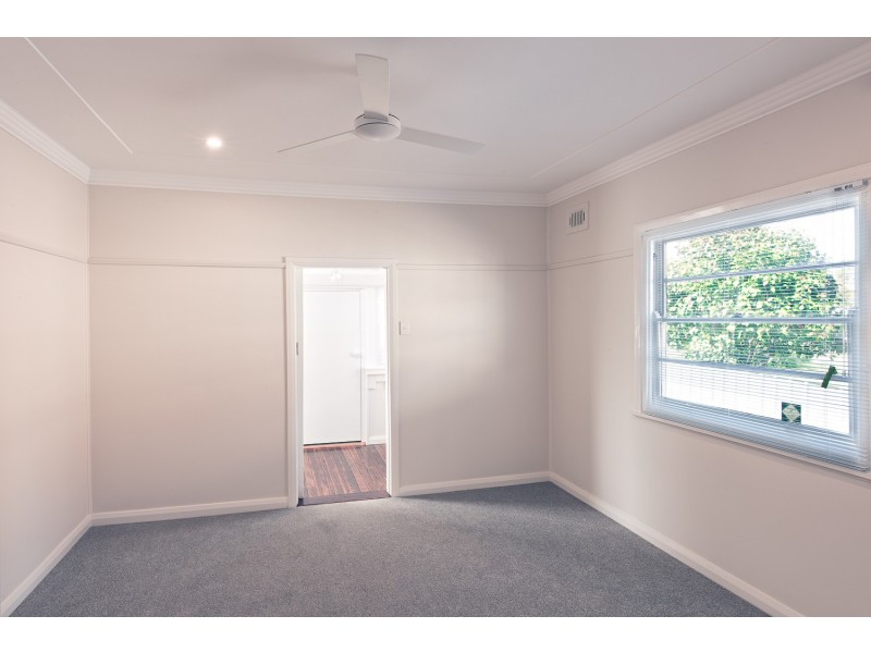 77 Crescent Road, Waratah NSW 2298