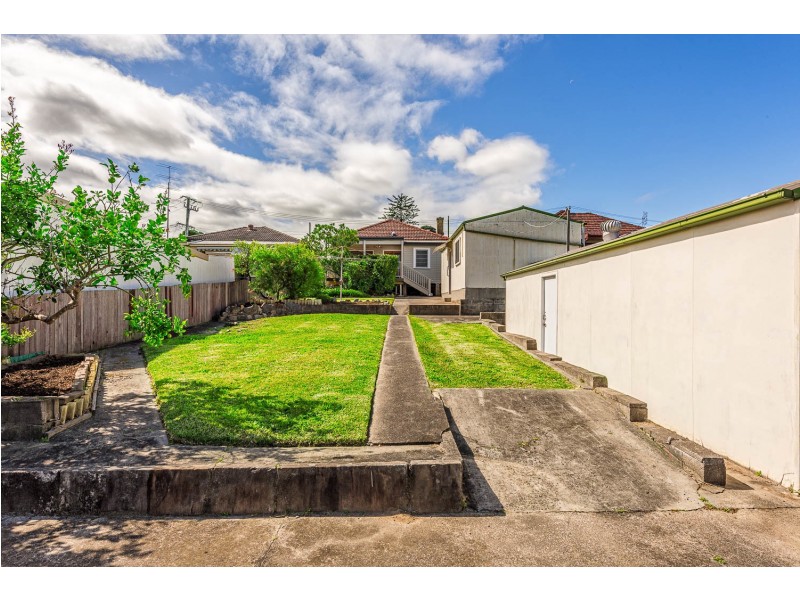 77 Crescent Road, Waratah NSW 2298