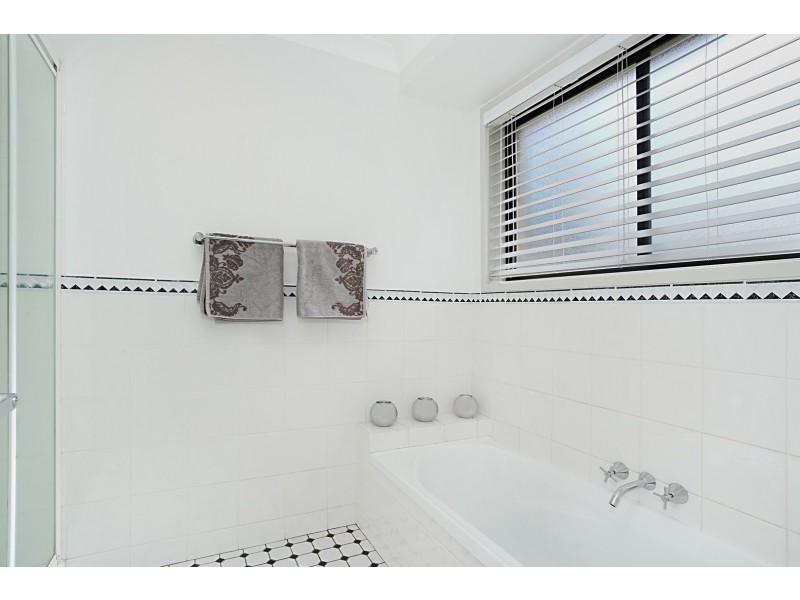 19  Colton Crescent, Lakelands NSW 2282