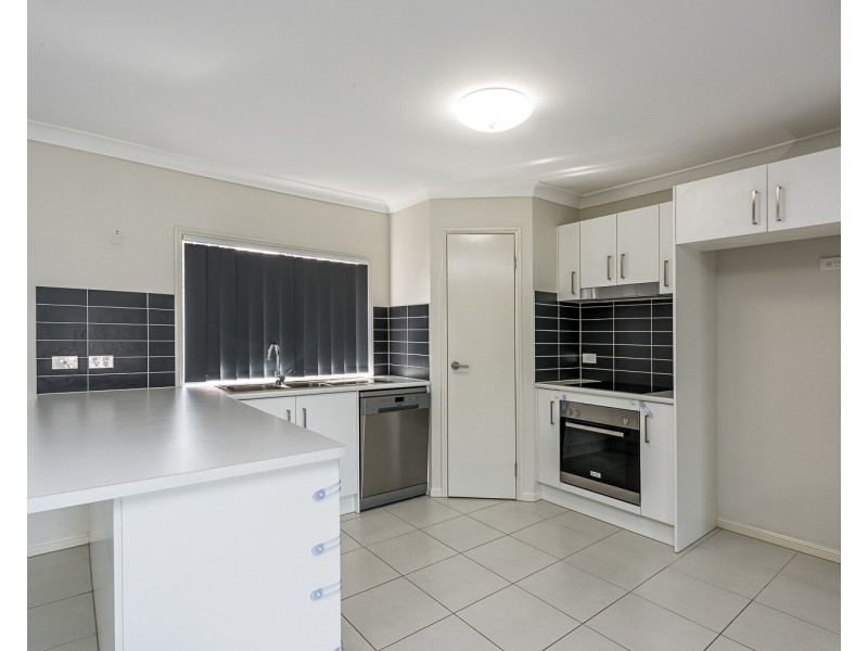3 Shirara Close, Cameron Park NSW 2285