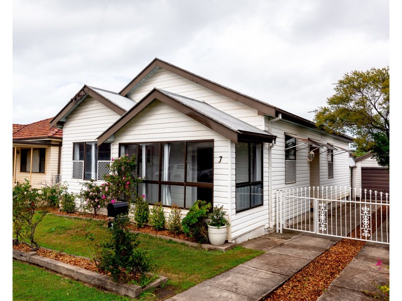 7 Hunter Street, Georgetown NSW 2298