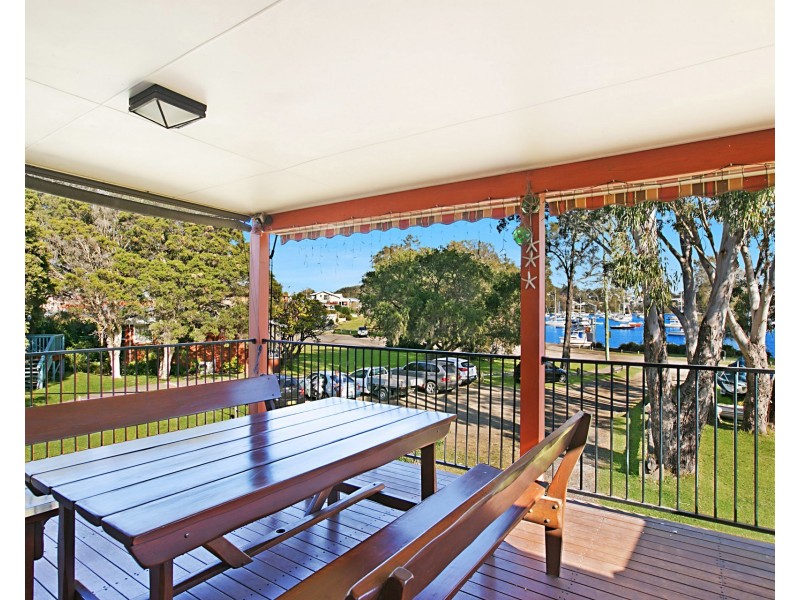 293 Watkins Road, Wangi Wangi NSW 2267