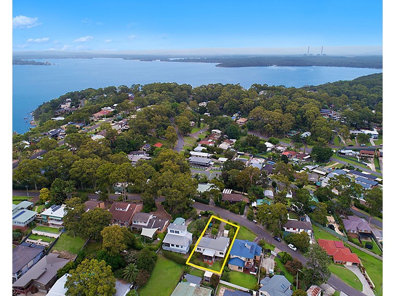 13 Lakeview Road, Wangi Wangi NSW 2267