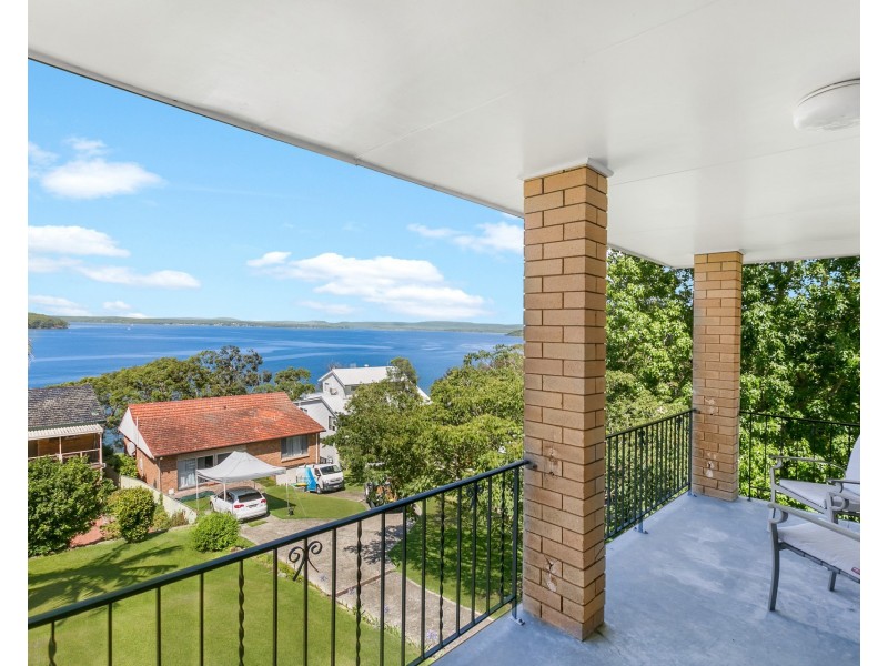 290 Dobell Drive, Wangi Wangi NSW 2267