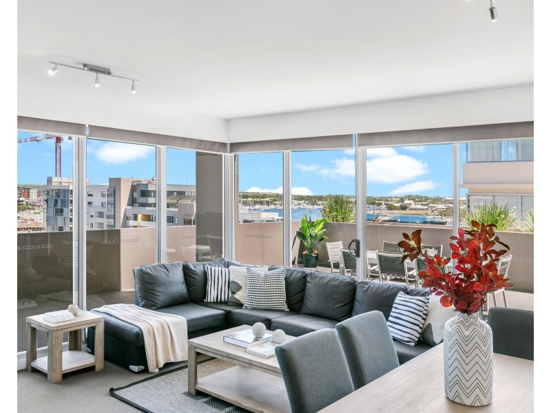 605/14 Honeysuckle Drive, Newcastle NSW 2300