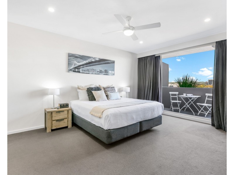 605/14 Honeysuckle Drive, Newcastle NSW 2300
