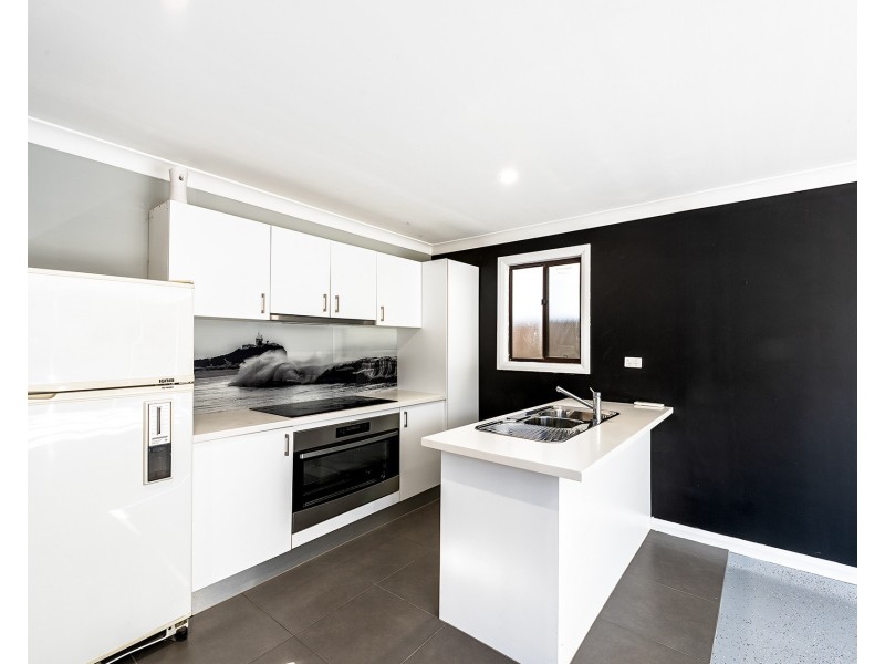 4a Lake Road, Georgetown NSW 2298