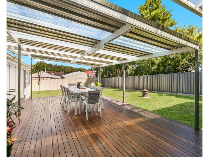 19 University Drive, Waratah West NSW 2298