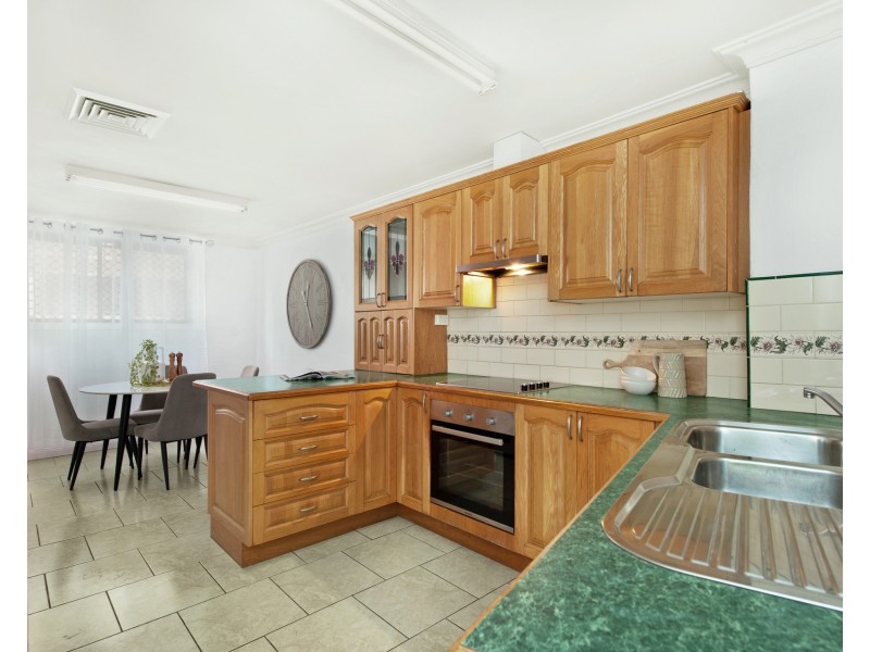 19 Kuranda Crescent, Kotara NSW 2289