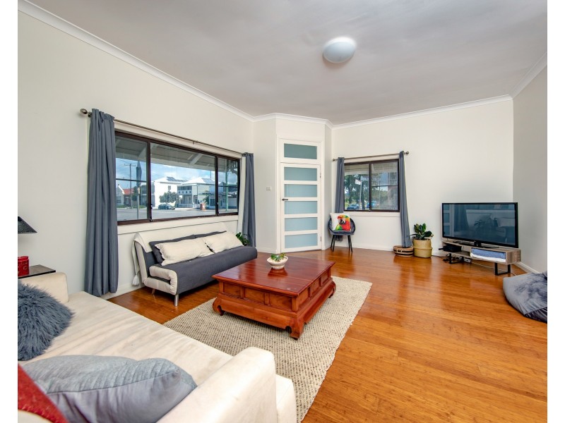 21 Robertson Street, Carrington NSW 2294