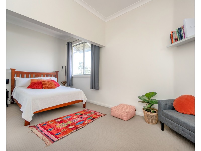 21 Robertson Street, Carrington NSW 2294