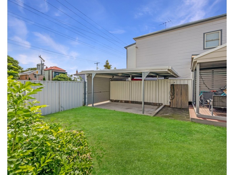 21 Robertson Street, Carrington NSW 2294