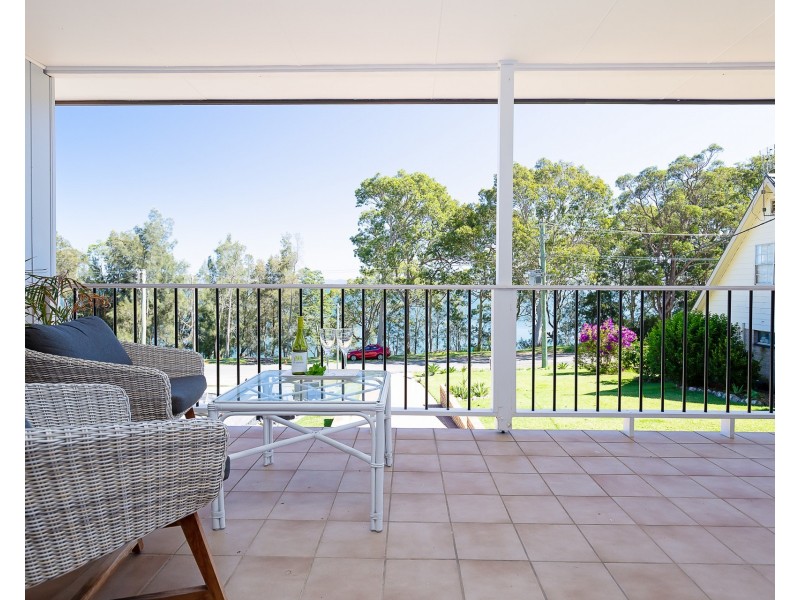 115 Beach Road, Wangi Wangi NSW 2267