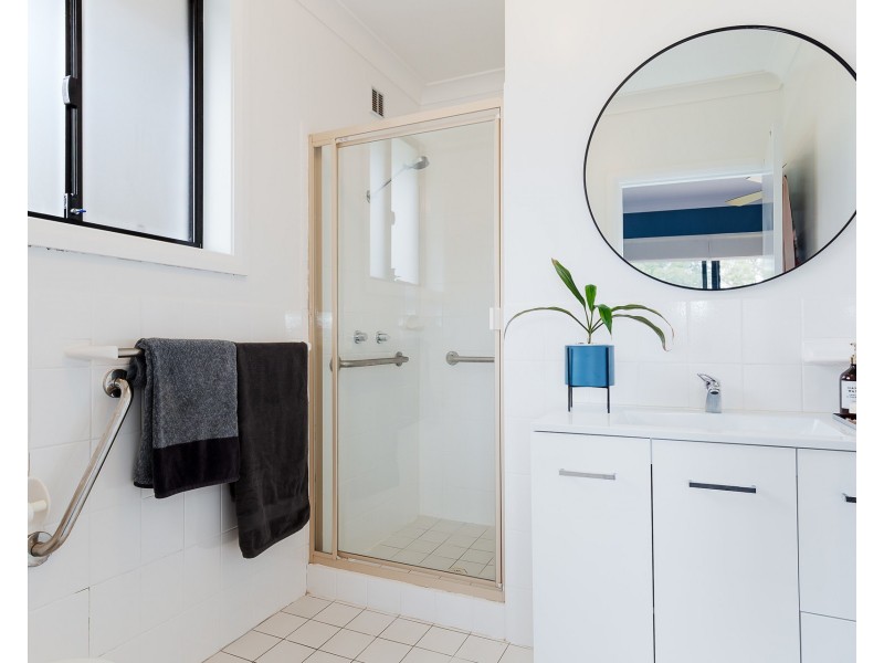 115 Beach Road, Wangi Wangi NSW 2267