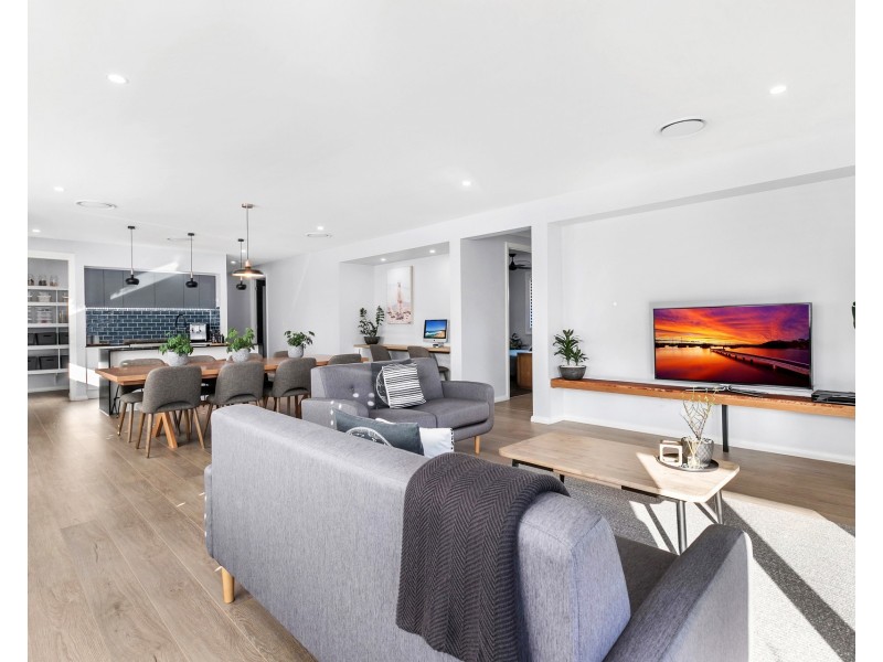 45 Tulkaba Street, Fletcher NSW 2287