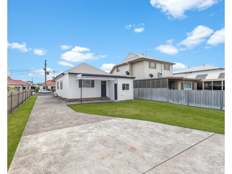12 Brett Street, Georgetown NSW 2298