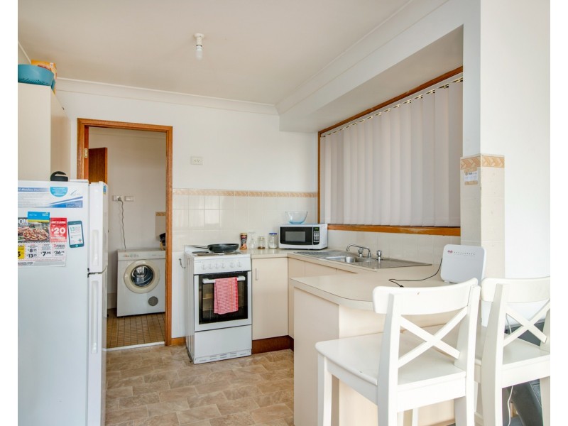 2/12 John Street, Cardiff South NSW 2285