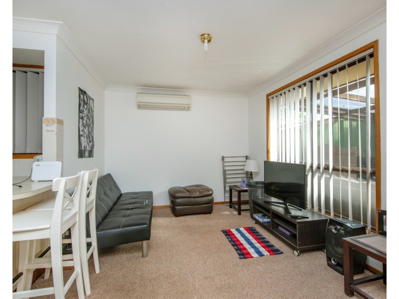 2/12 John Street, Cardiff South NSW 2285