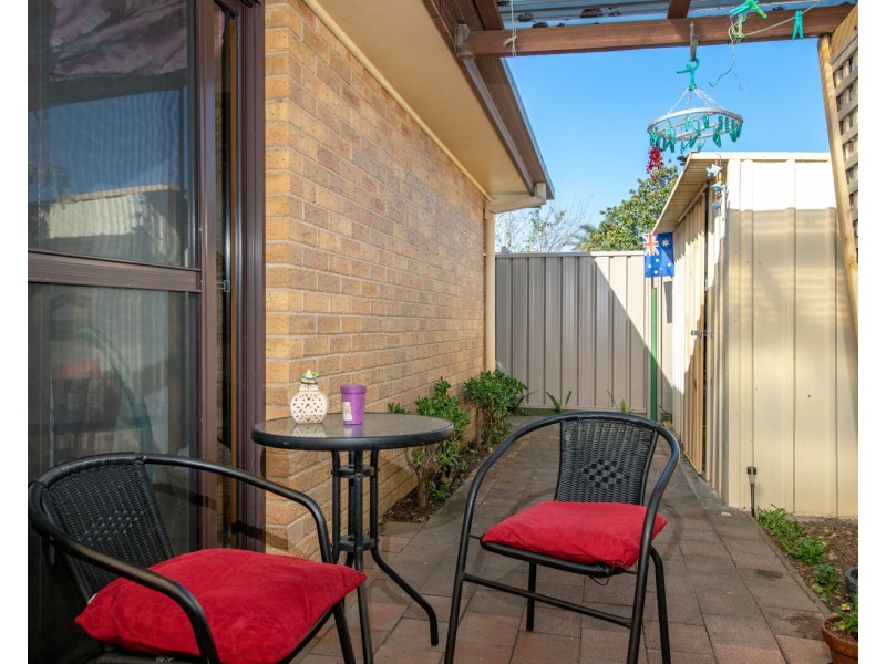 2/12 John Street, Cardiff South NSW 2285