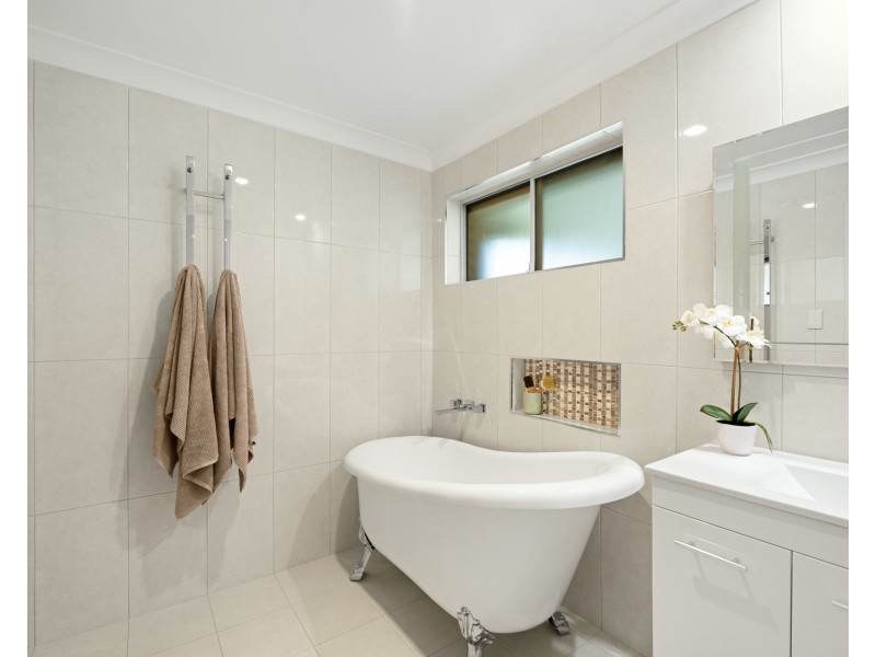 124 Lawson Road, Macquarie Hills NSW 2285