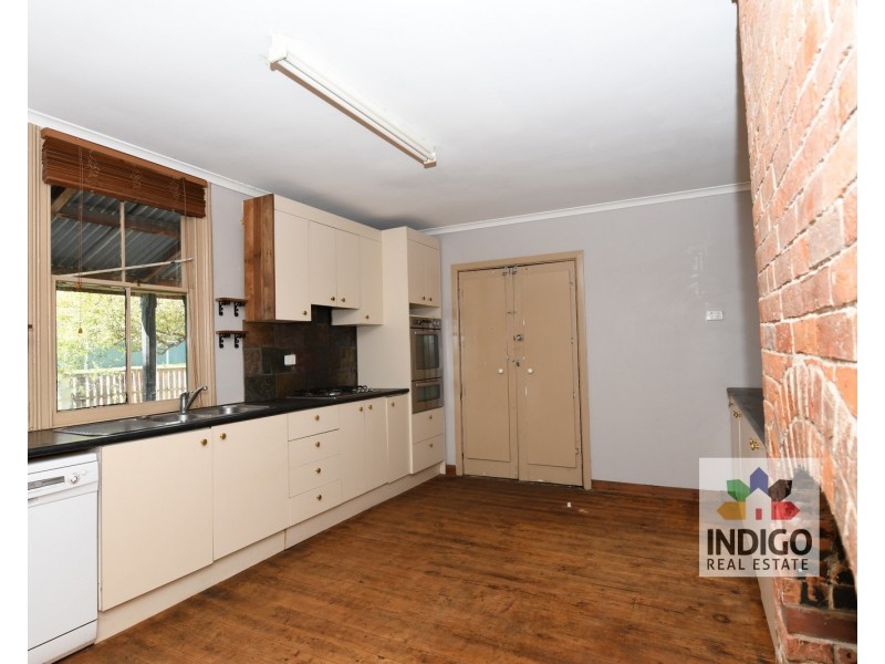 25 Main Street, Chiltern VIC 3683