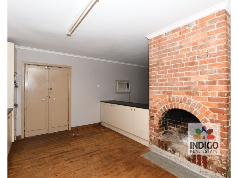 25 Main Street, Chiltern VIC 3683