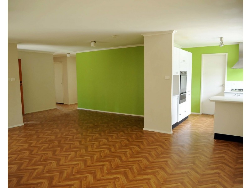 12 Scaddan Street, Quakers Hill NSW 2763