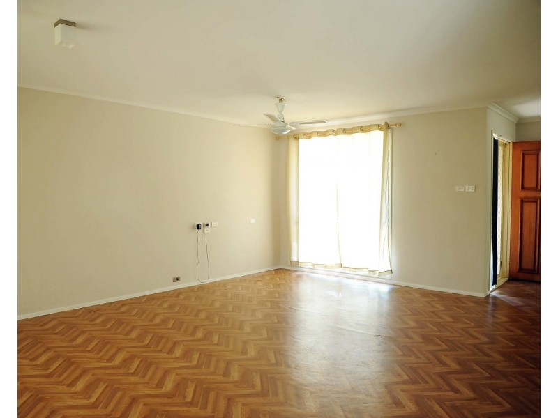 12 Scaddan Street, Quakers Hill NSW 2763