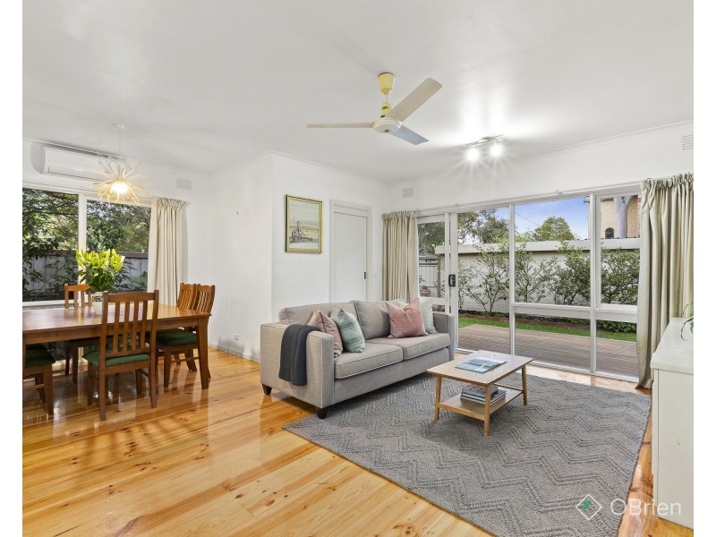 100 Dalgetty Road, Beaumaris VIC 3193